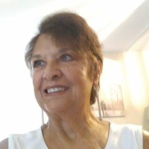 Meet your Posher, Jeannette